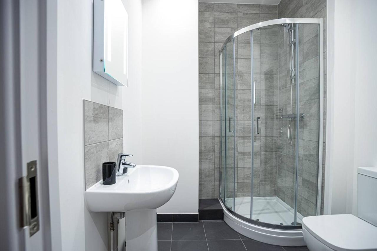 Bayard Apartments - 2 Bed Apartment Contractors Welcome Peterborough Eksteriør billede